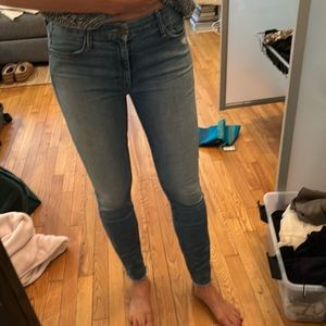 Mother high waisted looked jeans in after the heartbreak / size 28